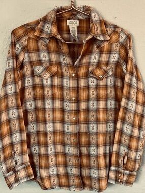 Wrangler plaid metallic gold thread accent button down shirt